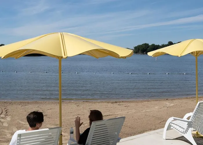 The Grand View On Pistakee Pool Pier Stunning Panoramic Views Fox Lake